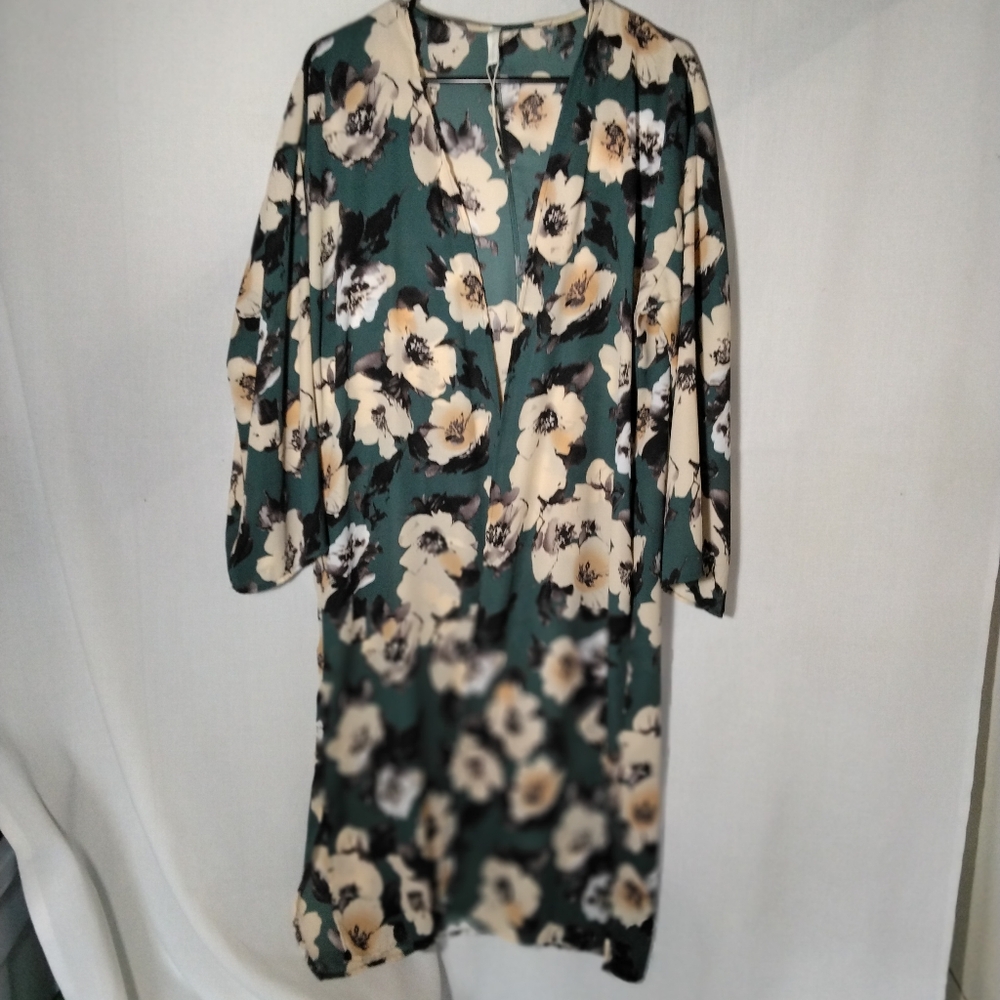 PinkBlush Green Floral Chiffon Long Plus Cover Up Size Small With Pockets
